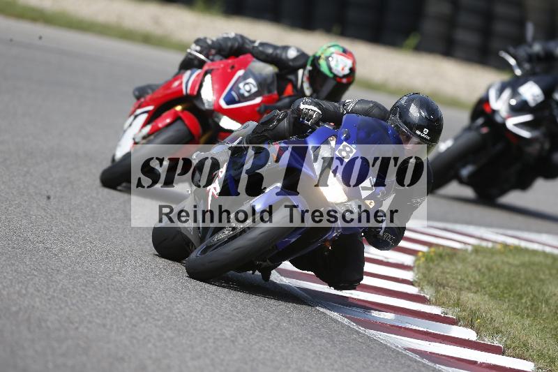 /Archiv-2025/49 26.08.2025 Cornu Master School ADR/blau-bleu/87